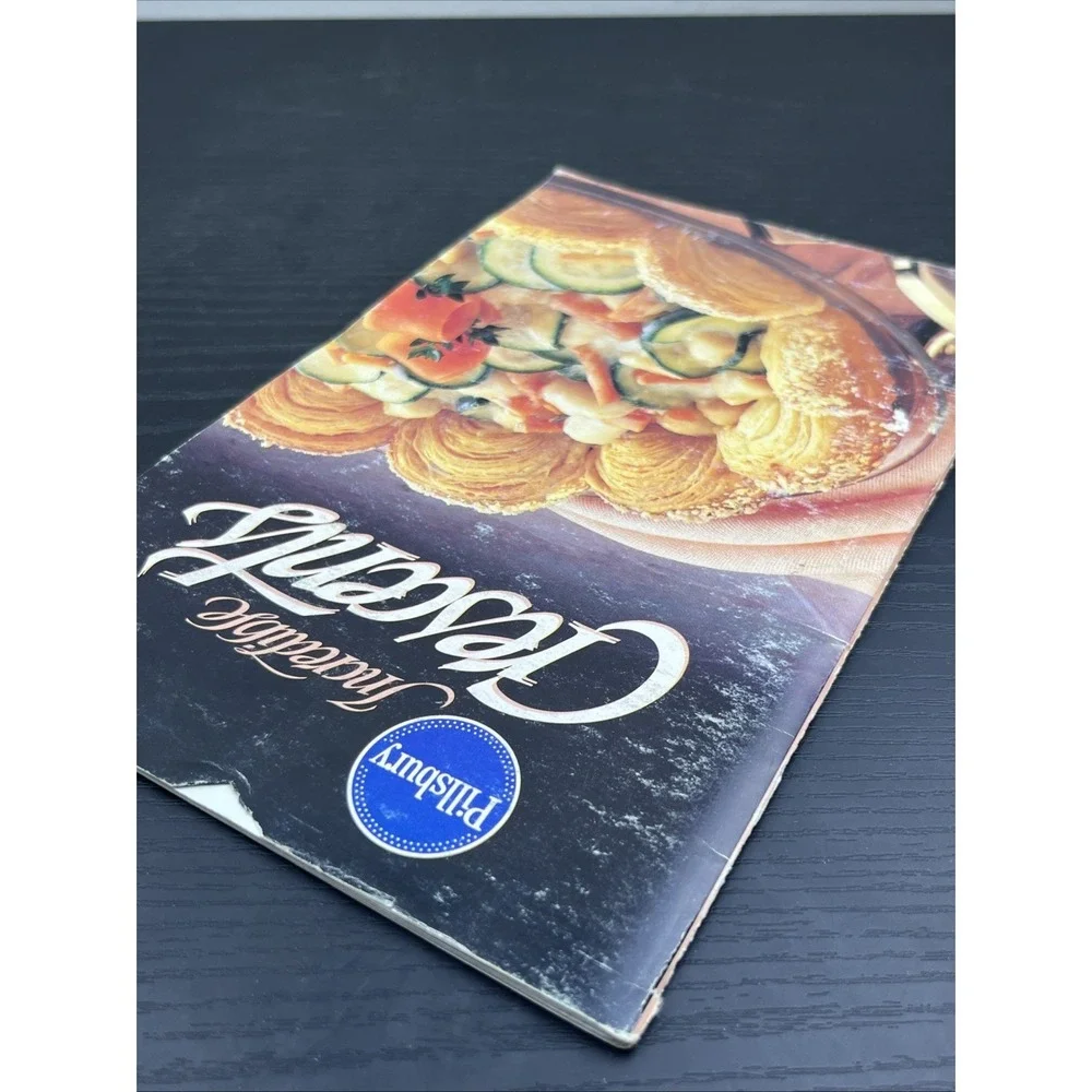 Pillsbury Incredible Crescents‎ Cookbook Crescent Roll Recipes Baking